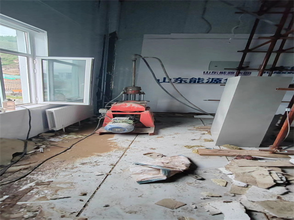 金溪地基基础下沉墙体裂缝加固注浆顶升施工